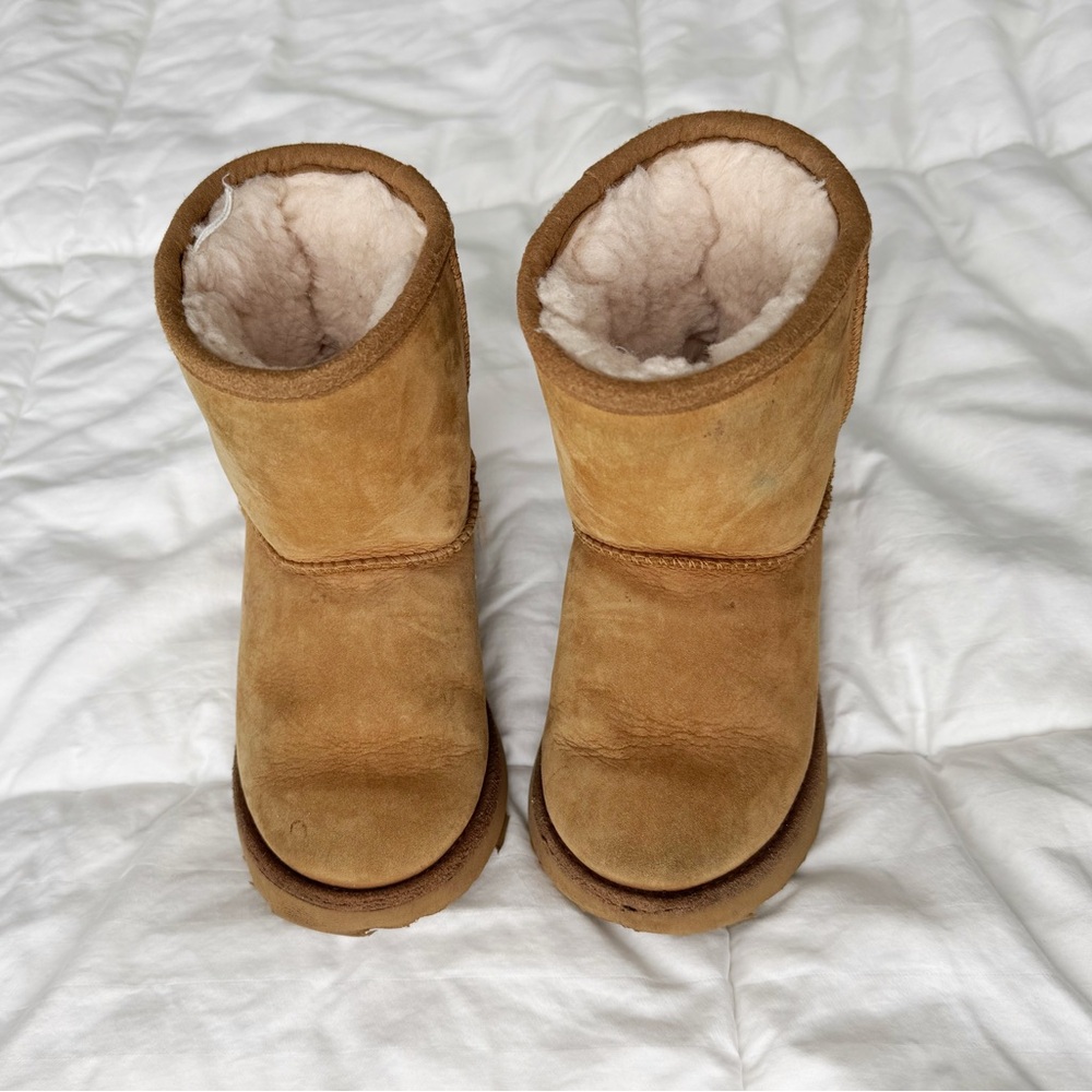 Classic Waterproof UGG Boots Chestnut Size 9